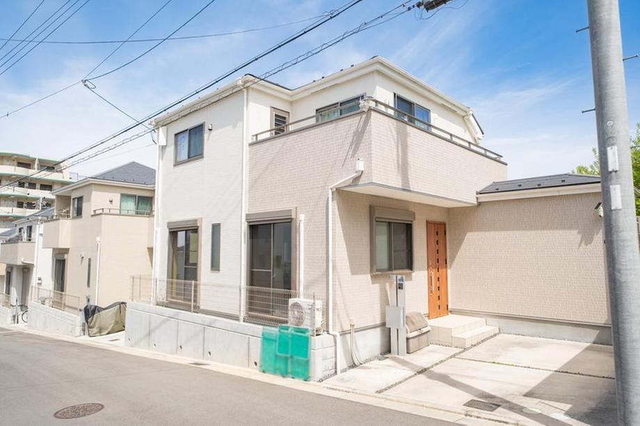 4LDK house in Higashiosaka, Osaka - Photo 1