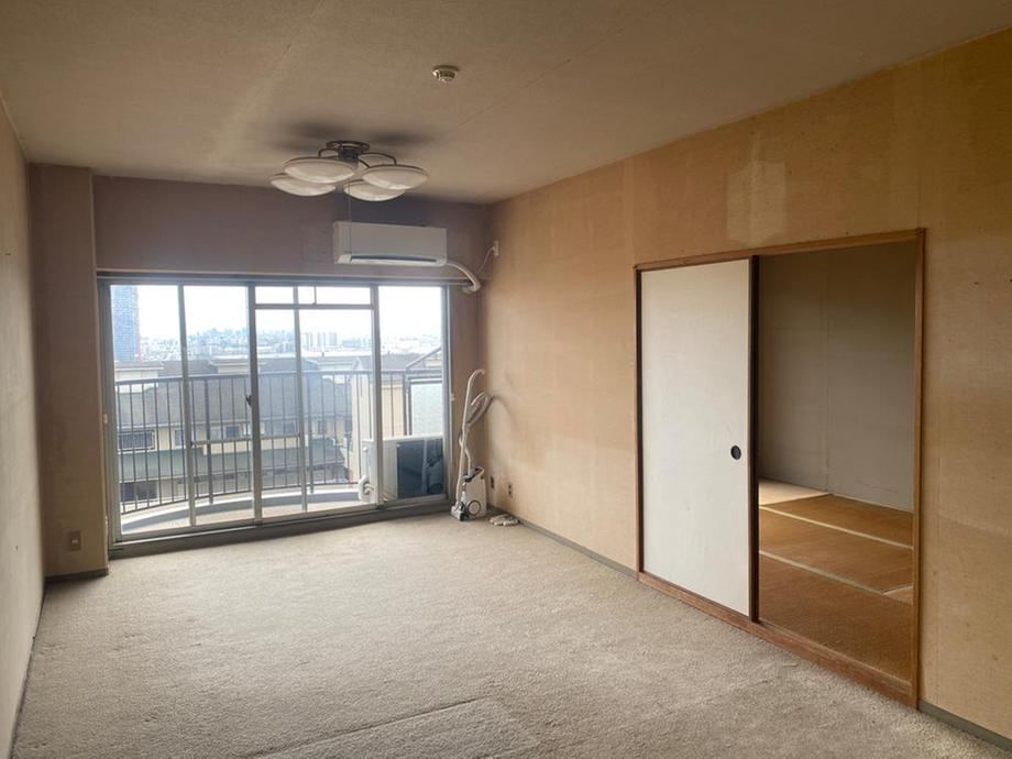 3LDK apartment in Suita, Osaka - Photo 1