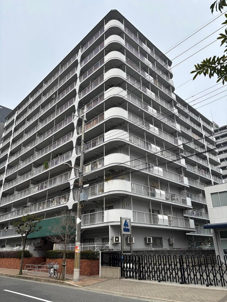 3LDK apartment in Yodogawa Ward, Osaka - Photo 1