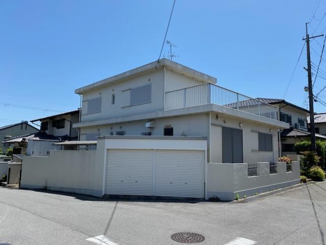 5LDK house in Ikoma, Nara - Photo 1
