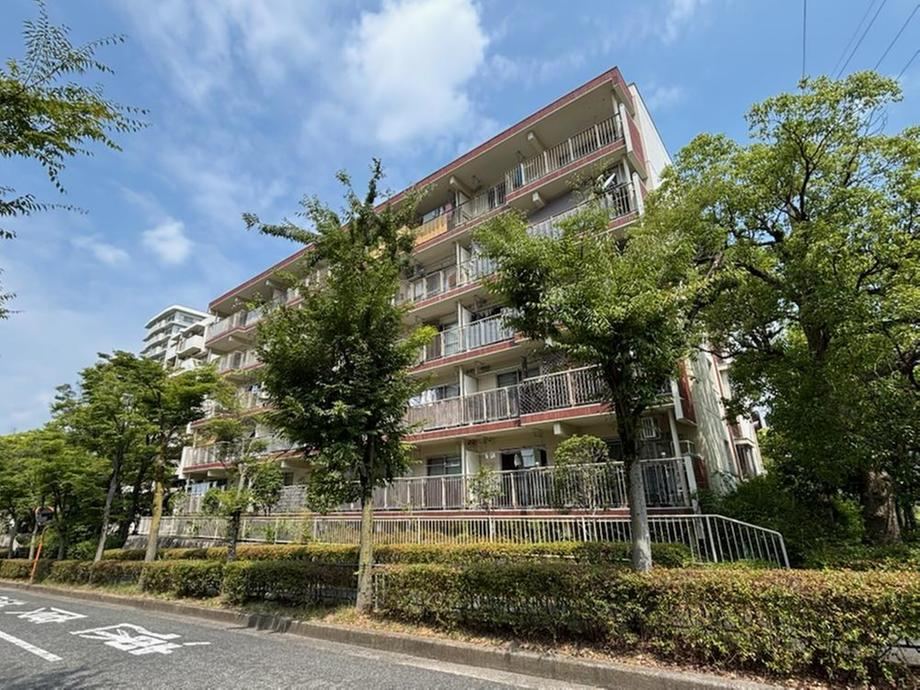 3LDK apartment in Toyonaka, Osaka - Photo 1