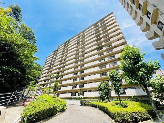 3LDK apartment in Nishinomiya, Hyogo - Photo 1