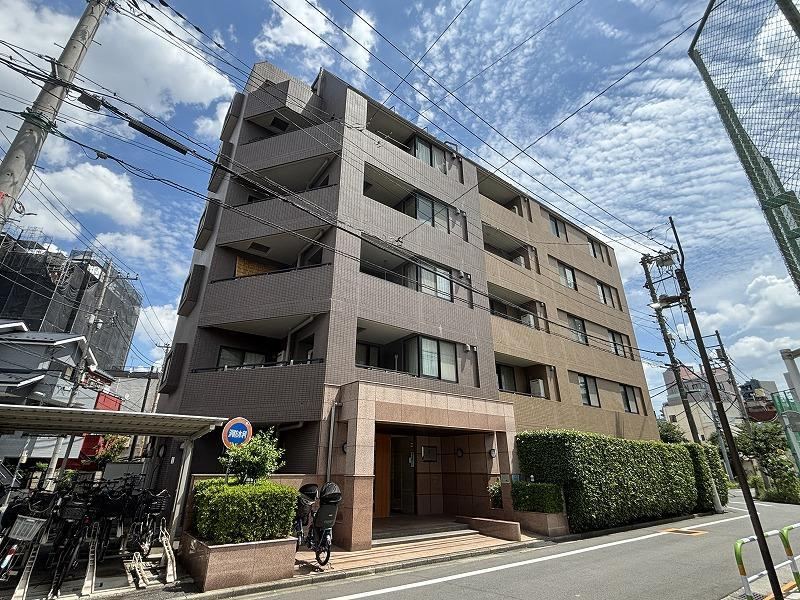 3LDK apartment in Arakawa Ward, Tokyo - Photo 1