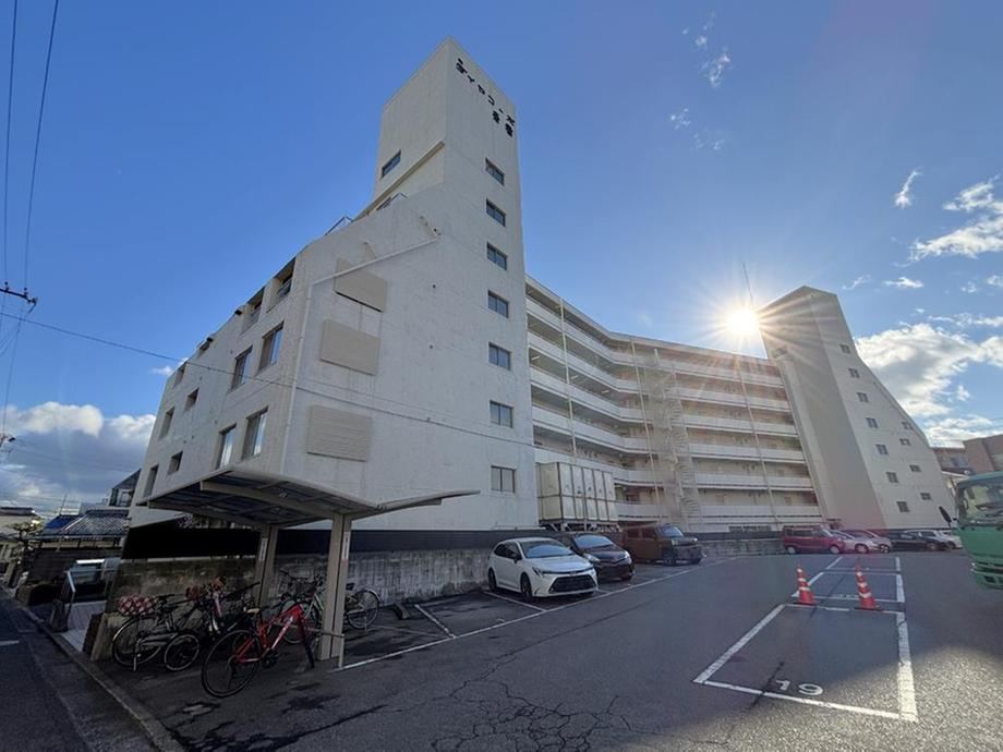 2DK apartment in Minami Ward, Hiroshima - Photo 1