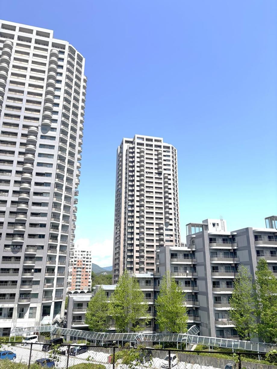 3LDK apartment in Asaminami Ward, Hiroshima - Photo 1