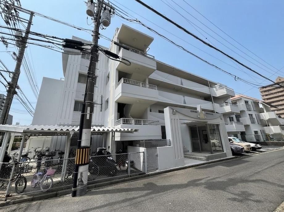 3DK apartment in Naka Ward, Hiroshima - Photo 1