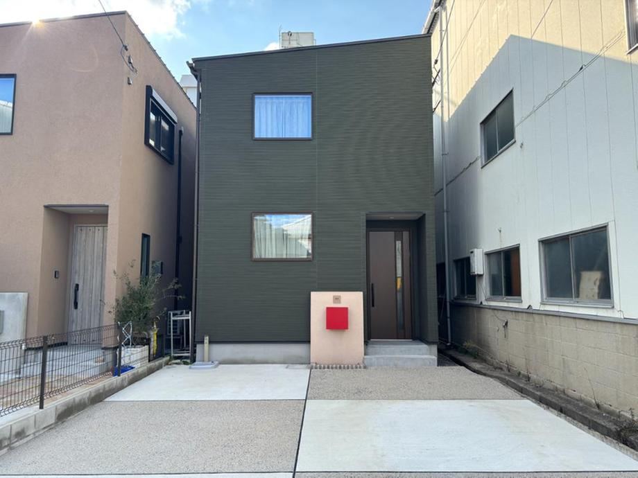 4LDK house in Minami Ward, Hiroshima - Photo 1