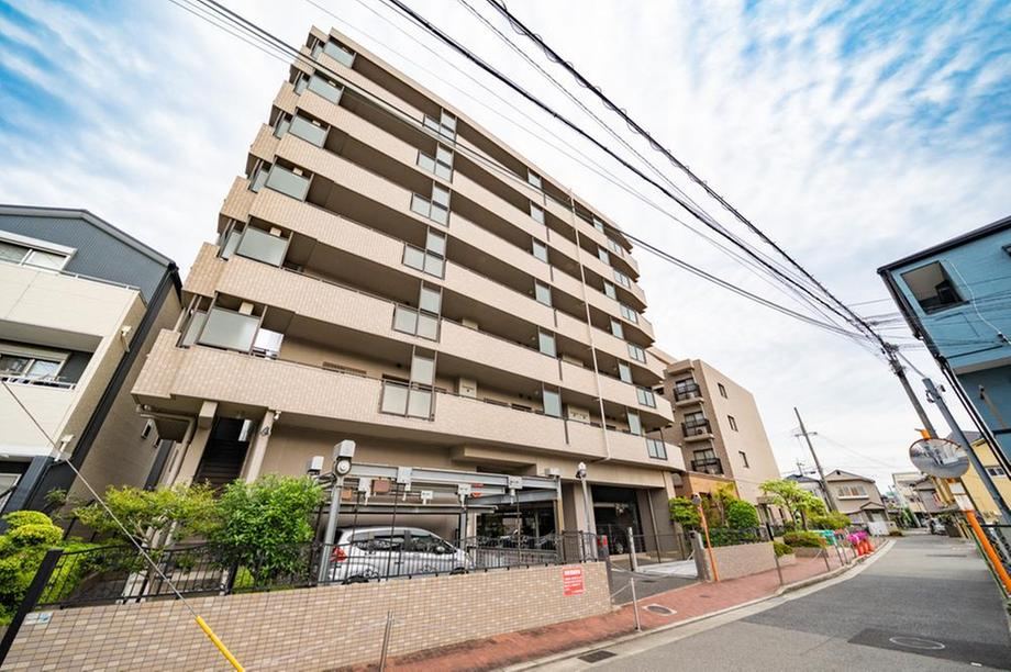 3LDK apartment in Nishinomiya, Hyogo - Photo 1