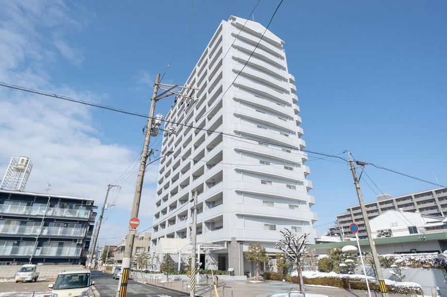 3LDK apartment in Naka Ward, Hiroshima - Photo 1