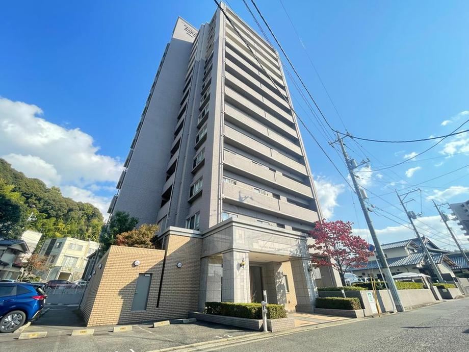 2LDK+S apartment in Asakita Ward, Hiroshima - Photo 1