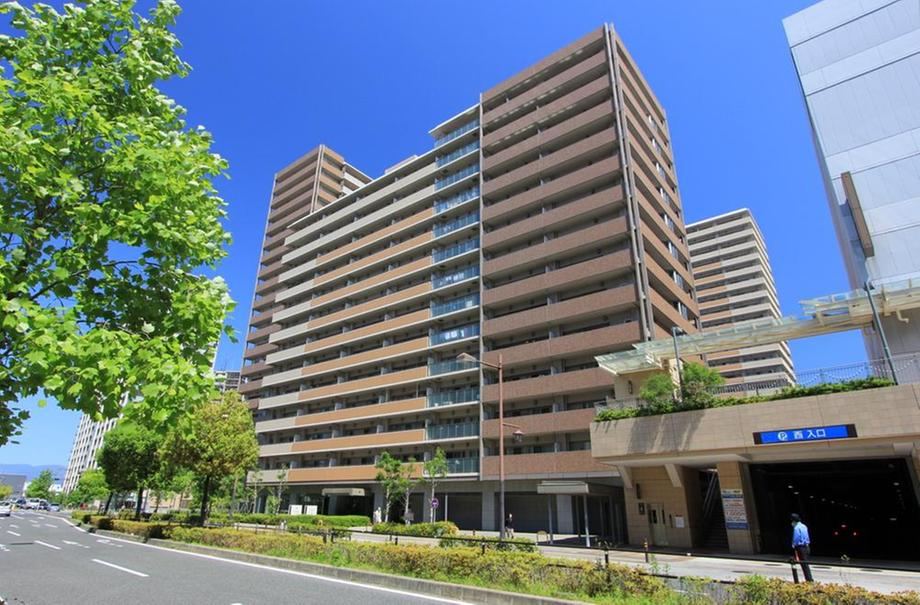3LDK apartment in Amagasaki, Hyogo - Photo 1