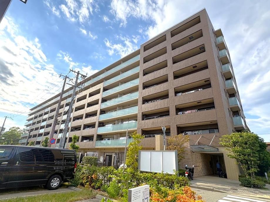 4LDK apartment in Amagasaki, Hyogo - Photo 1