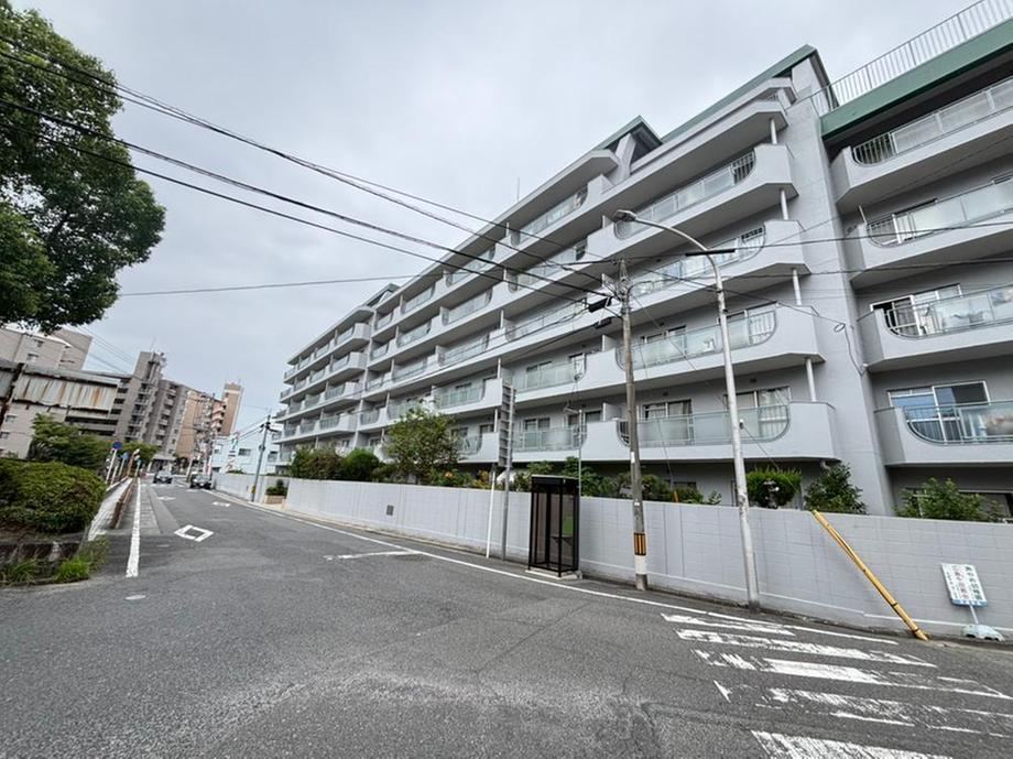 2LDK apartment in Higashi Ward, Hiroshima - Photo 1