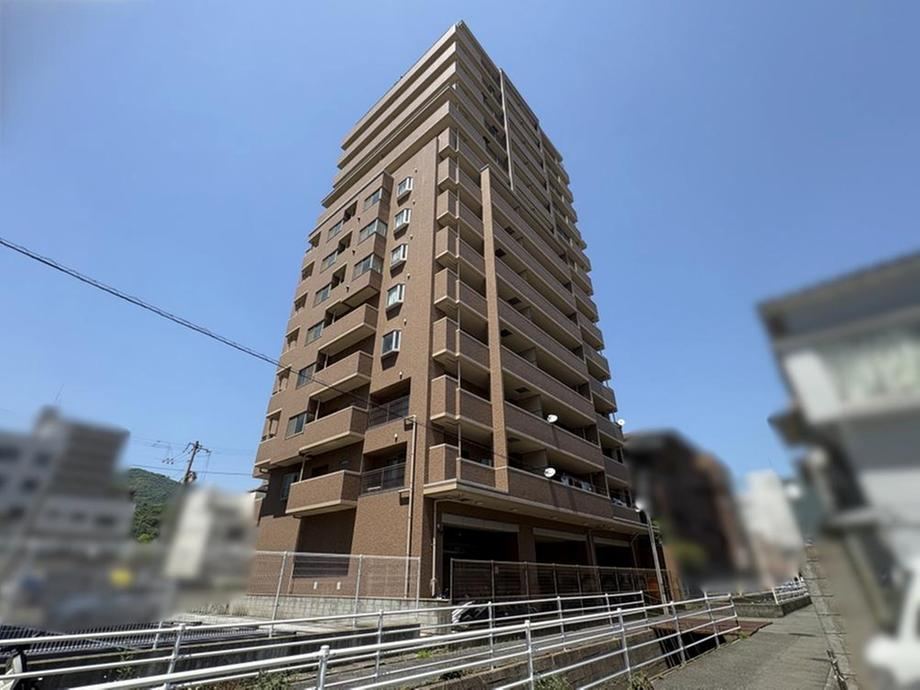 3LDK apartment in Kure, Hiroshima - Photo 1