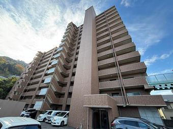 4LDK apartment in Aki Ward