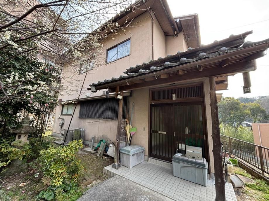 5LDK house in Higashi Ward, Hiroshima - Photo 1