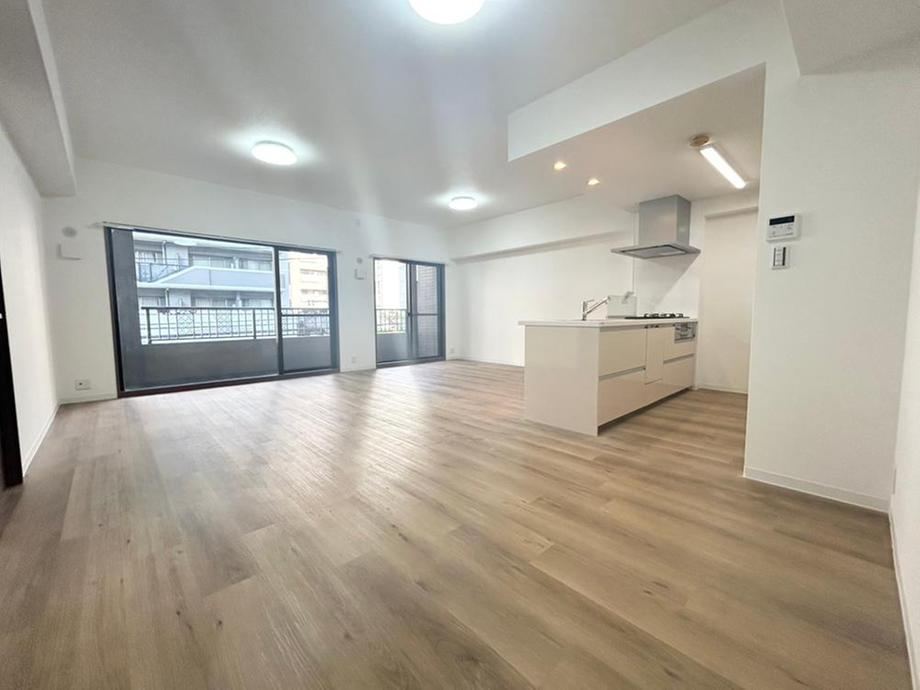 2LDK apartment in Chuo Ward, Fukuoka - Photo 1
