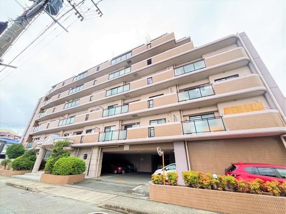 4LDK apartment in Kasuga, Fukuoka - Photo 1