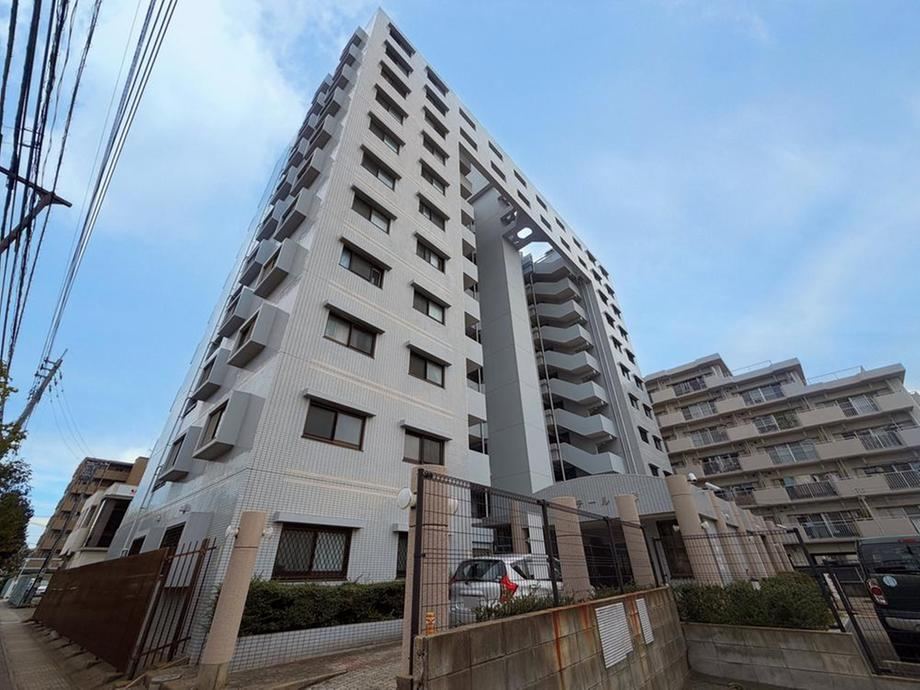 3LDK apartment in Hakata Ward, Fukuoka - Photo 1