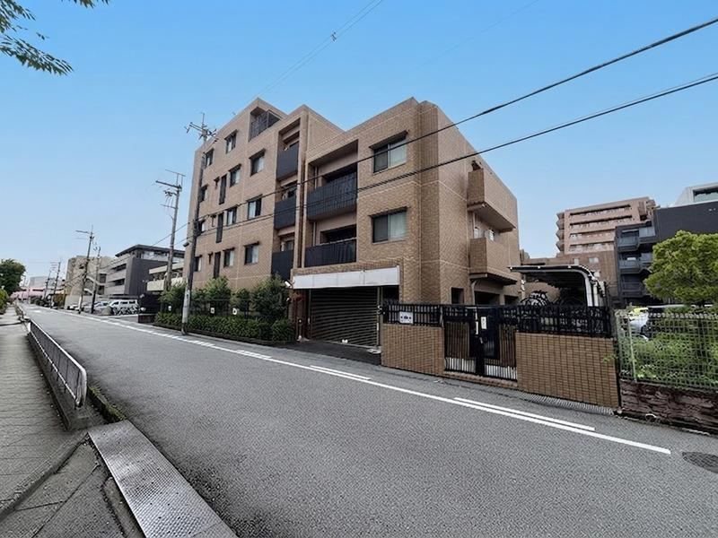 3LDK apartment in Nara, Nara - Photo 1