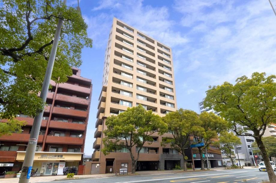 2LDK+S apartment in Sawara Ward, Fukuoka - Photo 1