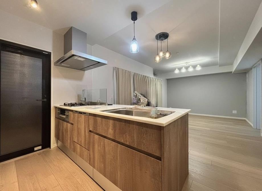 2LDK+S apartment in Chuo Ward, Fukuoka - Photo 1
