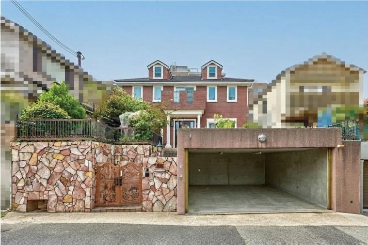 5LDK house in Suma Ward, Kobe, Hyogo - Photo 1