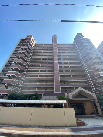2LDK apartment in Wakamatsu Ward, Kitakyushu