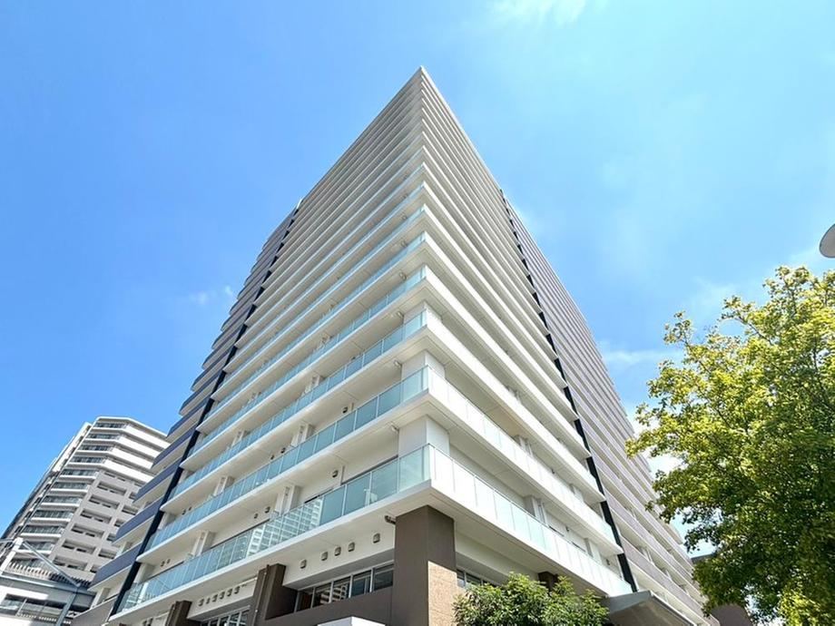4LDK apartment in Higashi Ward, Fukuoka - Photo 1