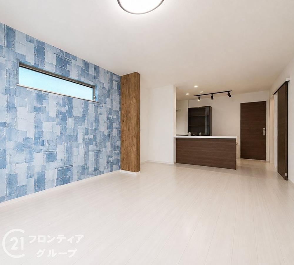 4LDK house in Hirakata, Osaka - Photo 1