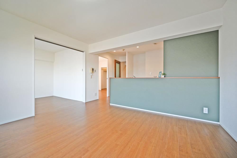 3LDK apartment in Suita, Osaka - Photo 1