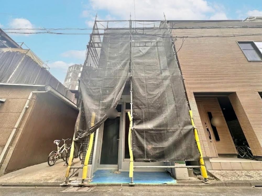 2LDK house in Taito Ward, Tokyo - Photo 1