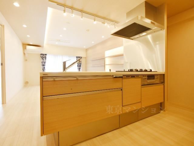 3LDK apartment in Ota Ward, Tokyo - Photo 1