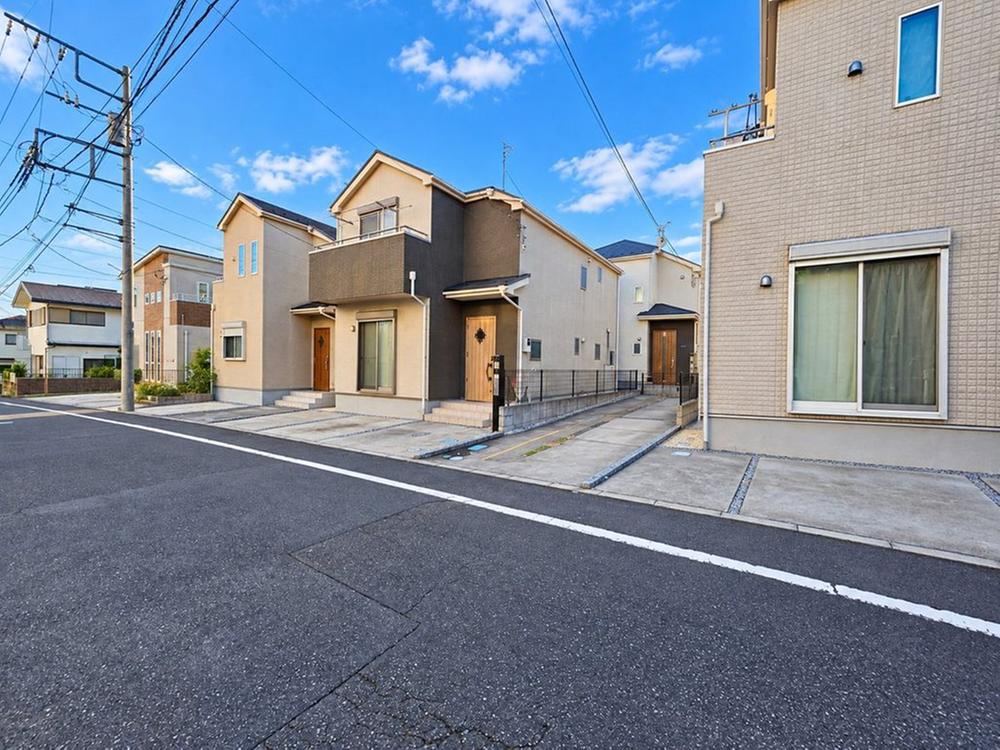 4LDK house in Yamato, Kanagawa - Photo 1