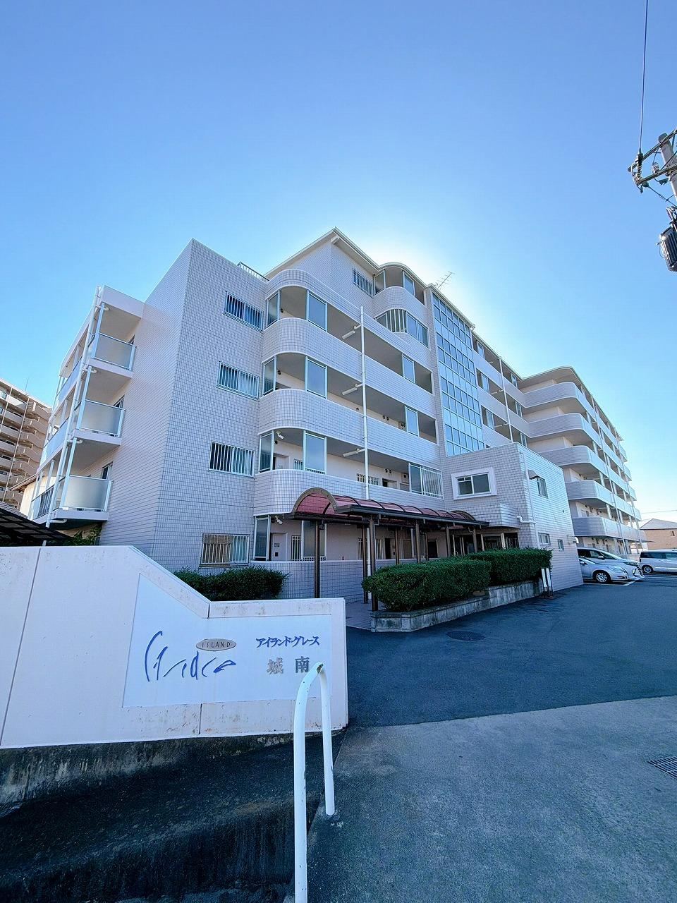 3LDK apartment in Marugame, Kagawa - Photo 1