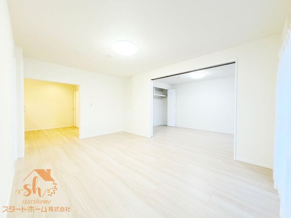 4LDK apartment in Funabashi, Chiba - Photo 1