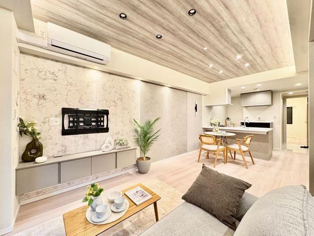 1LDK+S apartment in Shinjuku Ward, Tokyo - Photo 1
