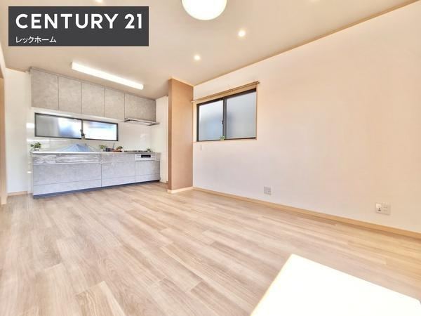 3LDK house in Higashiosaka, Osaka - Photo 1