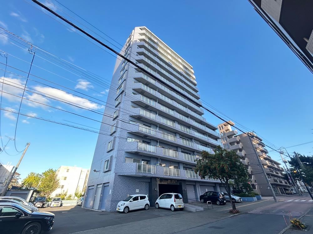 3LDK apartment in Toyohira Ward, Sapporo, Hokkaido - Photo 1