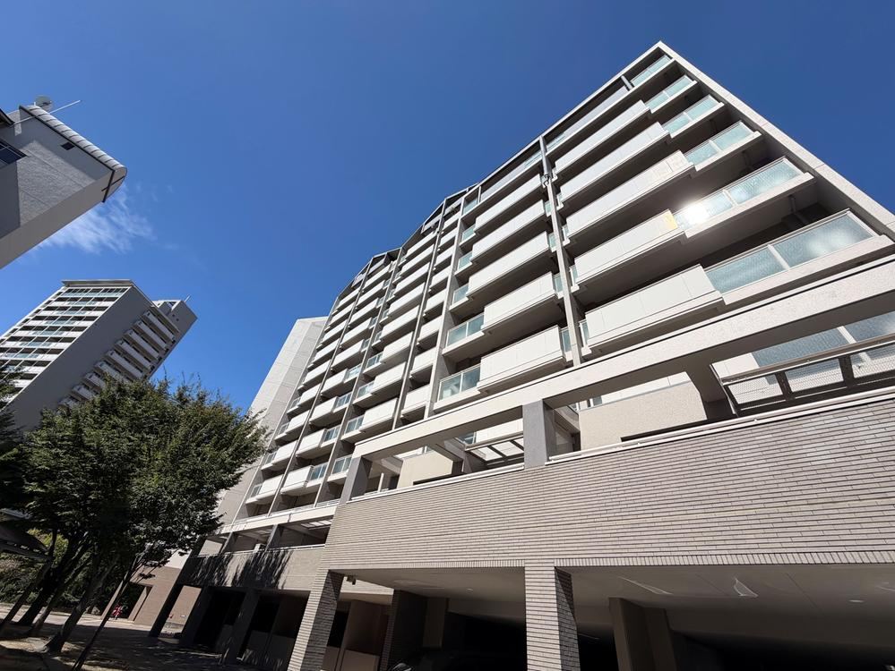 3LDK apartment in Takatsuki, Osaka - Photo 1