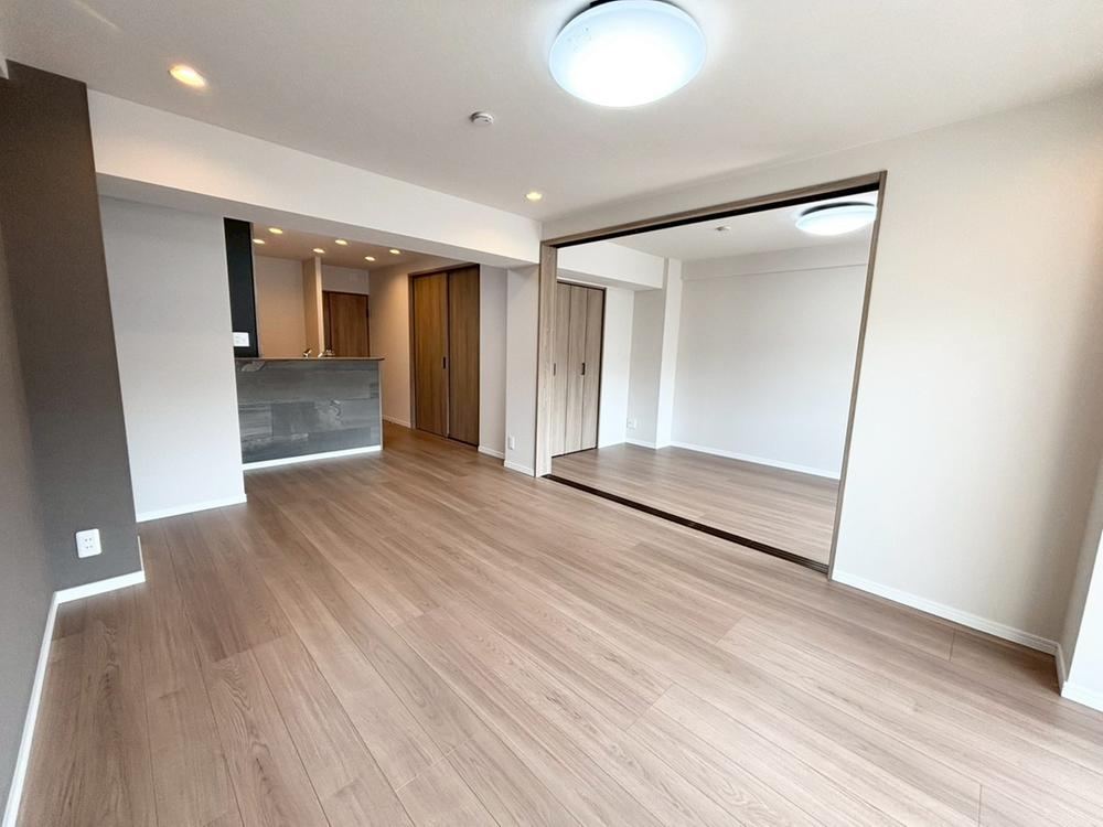 3LDK+S apartment in Takatsuki, Osaka - Photo 1
