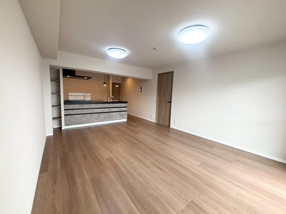 3LDK apartment in Takatsuki, Osaka - Photo 1