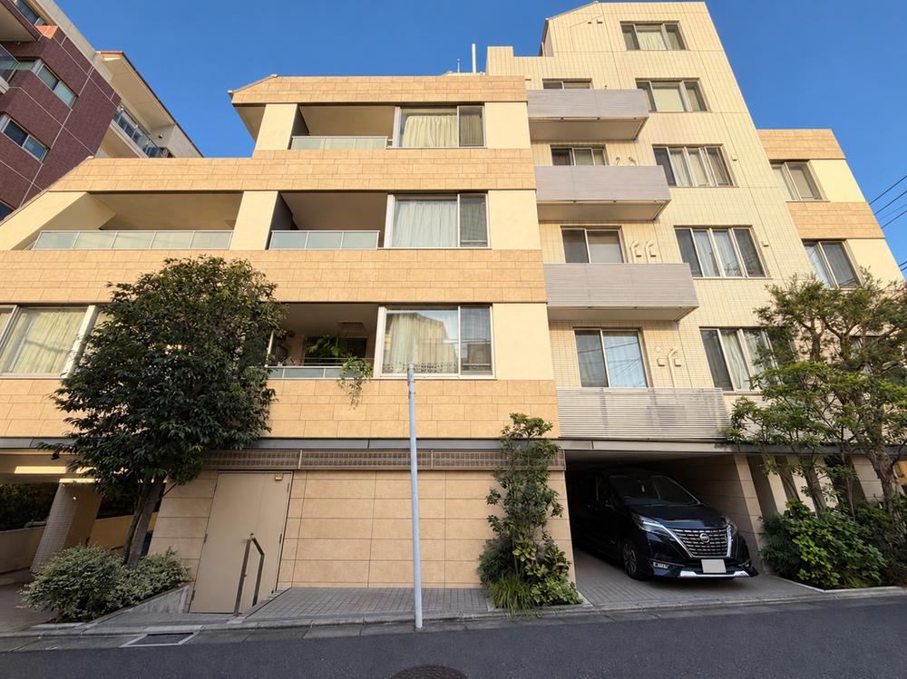 2LDK apartment in Nerima Ward, Tokyo - Photo 1
