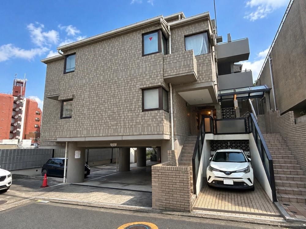 3LDK+S apartment in Bunkyo Ward, Tokyo - Photo 1