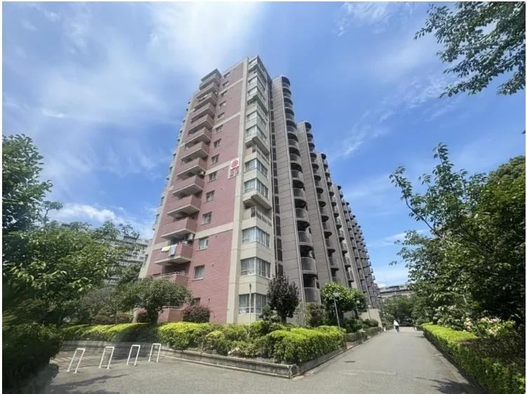 2LDK apartment in Suminoe Ward, Osaka - Photo 1