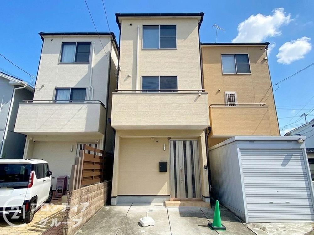 4LDK house in Nishi Ward, Kobe, Hyogo - Photo 1
