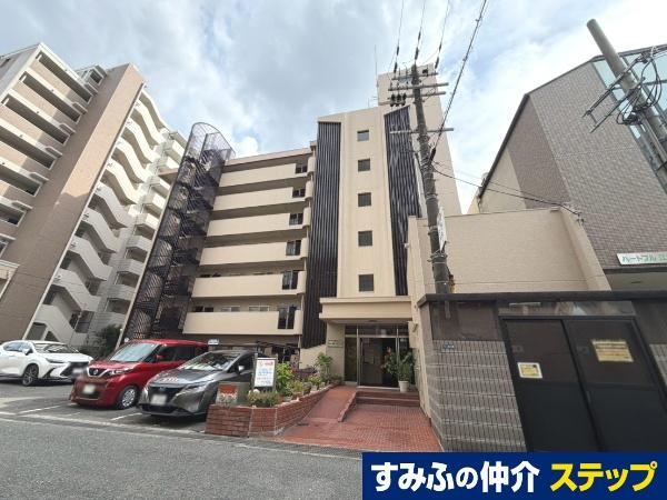 3LDK apartment in Suita, Osaka - Photo 1