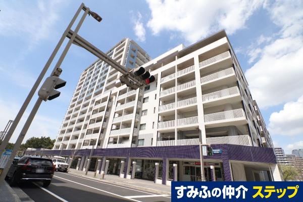 3LDK apartment in Mihama Ward, Chiba - Photo 1