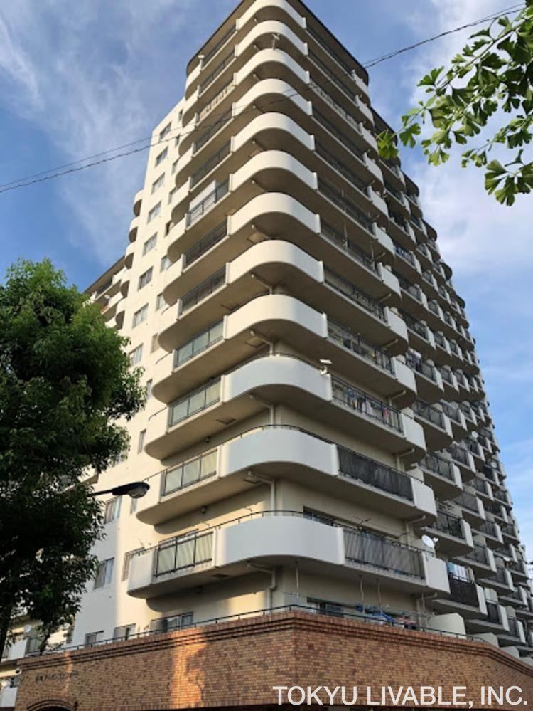 3LDK apartment in Amagasaki, Hyogo - Photo 1