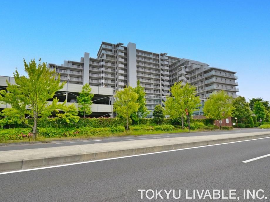 4LDK apartment in Midori Ward, Saitama - Photo 1